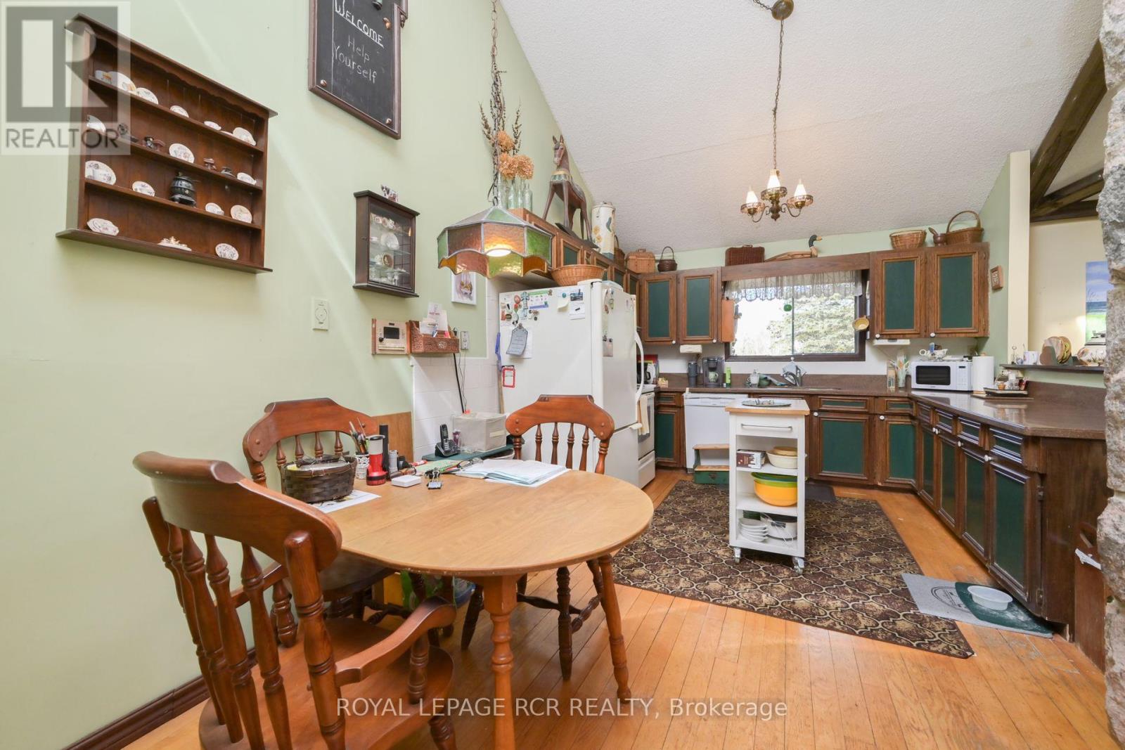 19455 Shaws Creek Road, Caledon, Ontario  L7K 1L5 - Photo 14 - W12383326