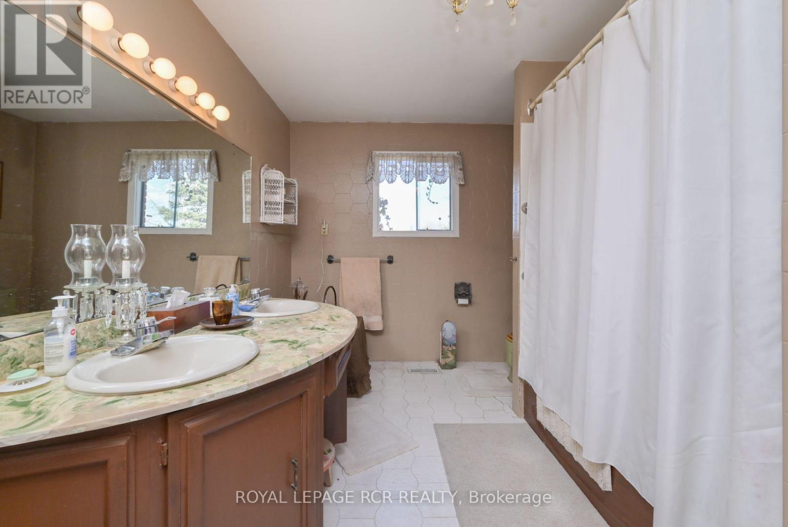 19455 Shaws Creek Road, Caledon, Ontario  L7K 1L5 - Photo 17 - W12383326