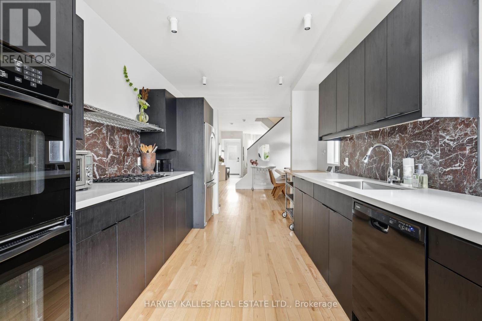 799 Euclid Avenue, Toronto, Ontario  M6G 2V3 - Photo 10 - C12571642