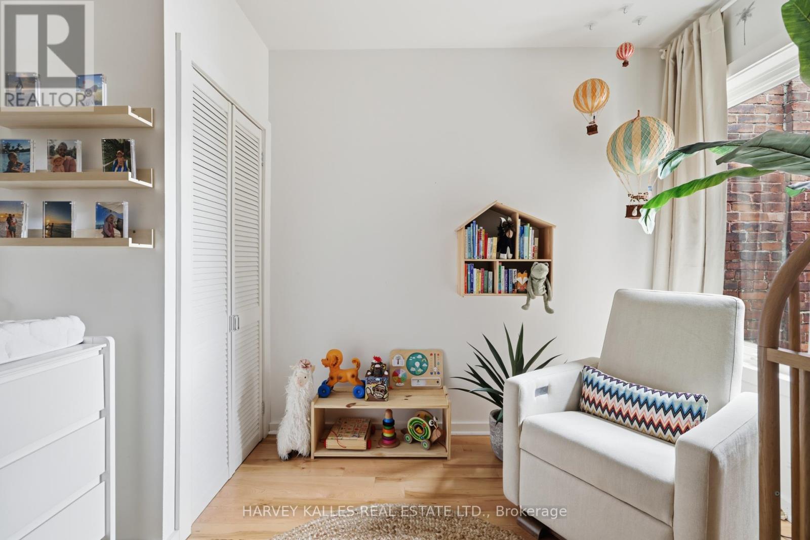 799 Euclid Avenue, Toronto, Ontario  M6G 2V3 - Photo 19 - C12571642