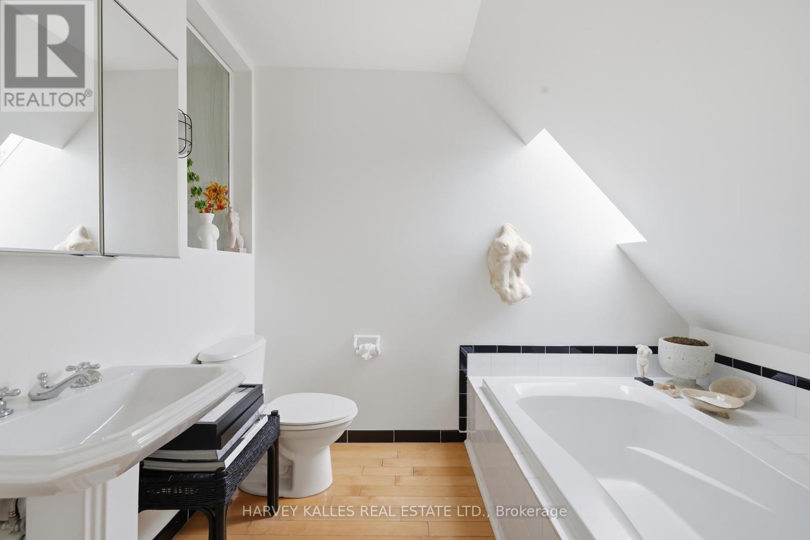 799 Euclid Avenue, Toronto, Ontario  M6G 2V3 - Photo 29 - C12571642