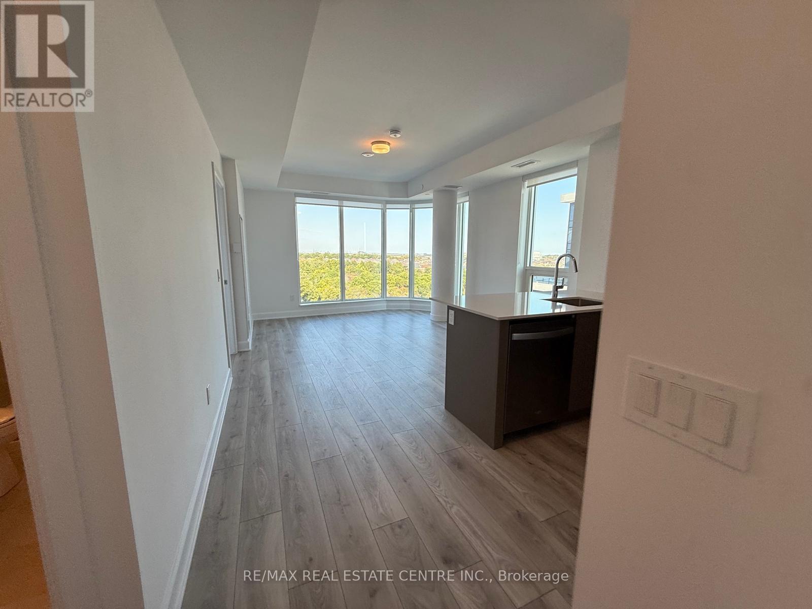 1003 - 3240 William Coltson Avenue, Oakville, Ontario L6H 8C8 - Photo 20 - W12402384