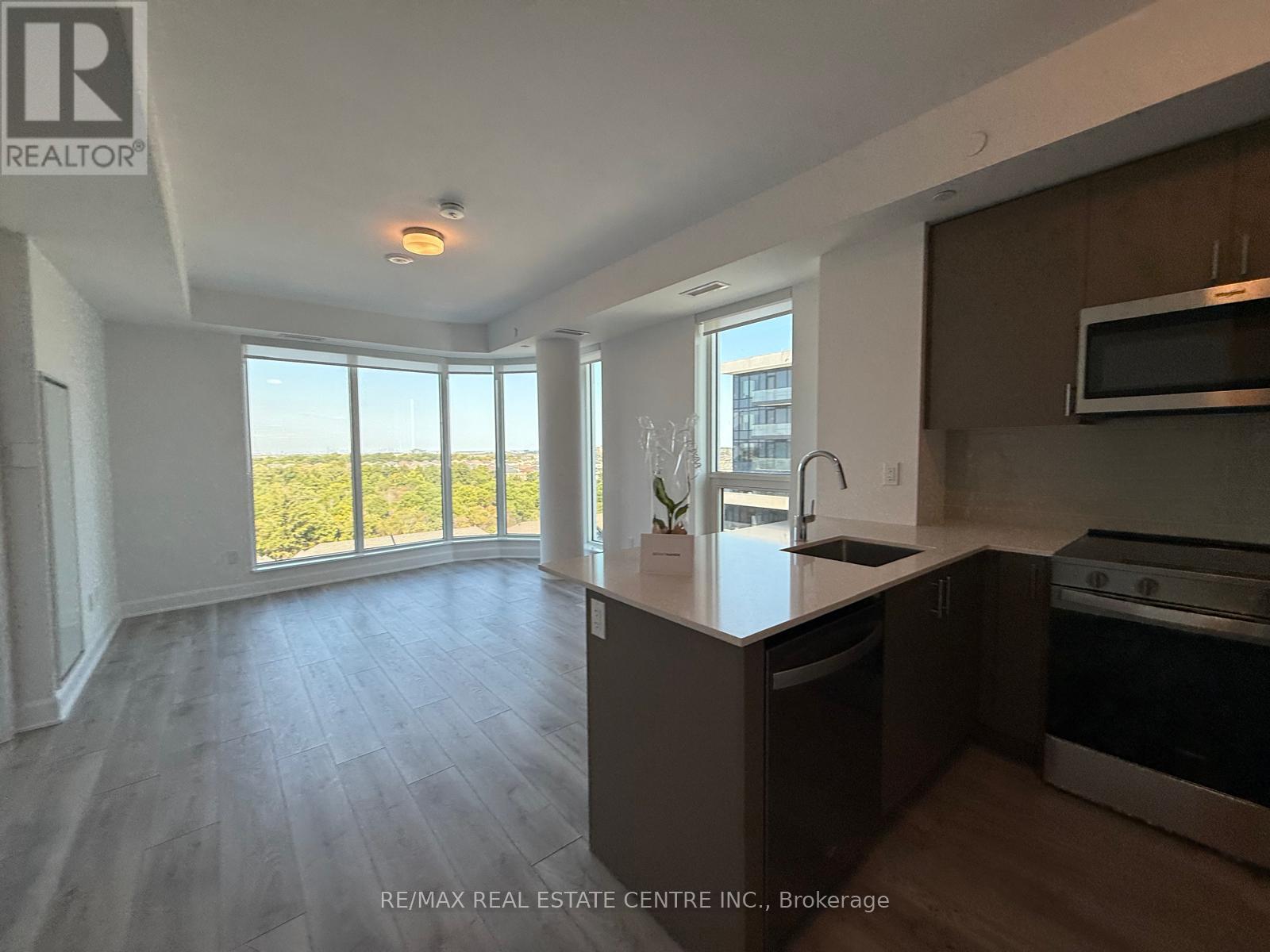 1003 - 3240 William Coltson Avenue, Oakville, Ontario L6H 8C8 - Photo 22 - W12402384