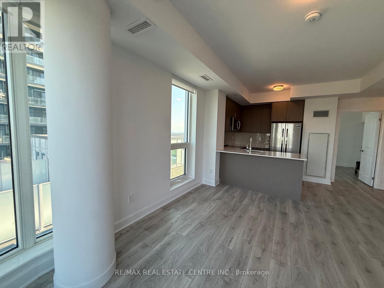 1003 - 3240 William Coltson Avenue, Oakville, Ontario L6H 8C8 - Photo 7 - W12402384