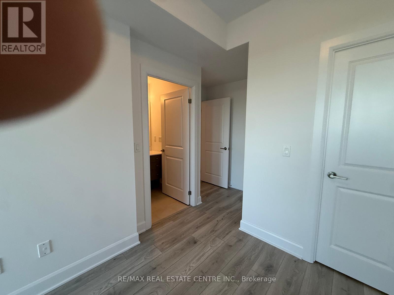 1003 - 3240 William Coltson Avenue, Oakville, Ontario L6H 8C8 - Photo 30 - W12402384