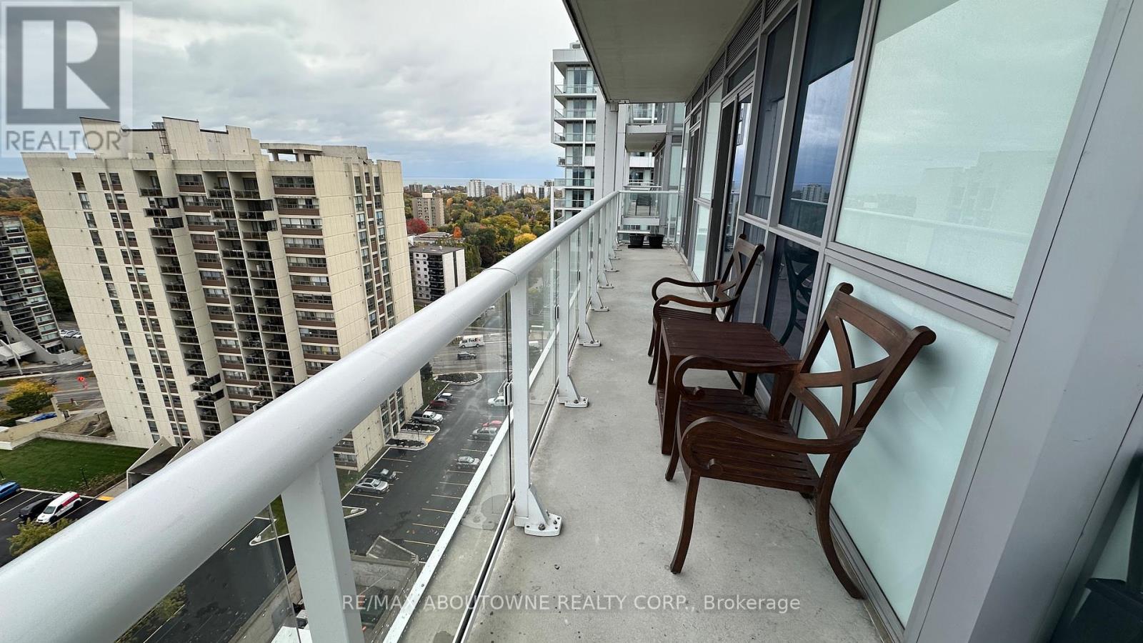 1503 - 65 Speers Road, Oakville (Oo Old Oakville), Ontario  L6K 0J1 - Photo 25 - W12495206