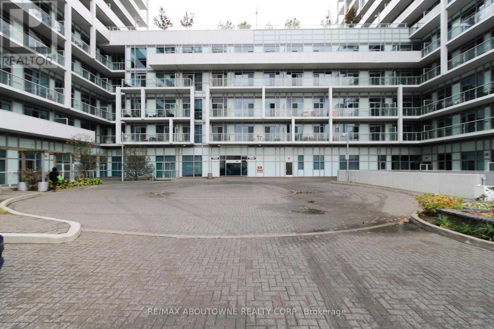 1503 - 65 Speers Road, Oakville (Oo Old Oakville), Ontario  L6K 0J1 - Photo 2 - W12495206