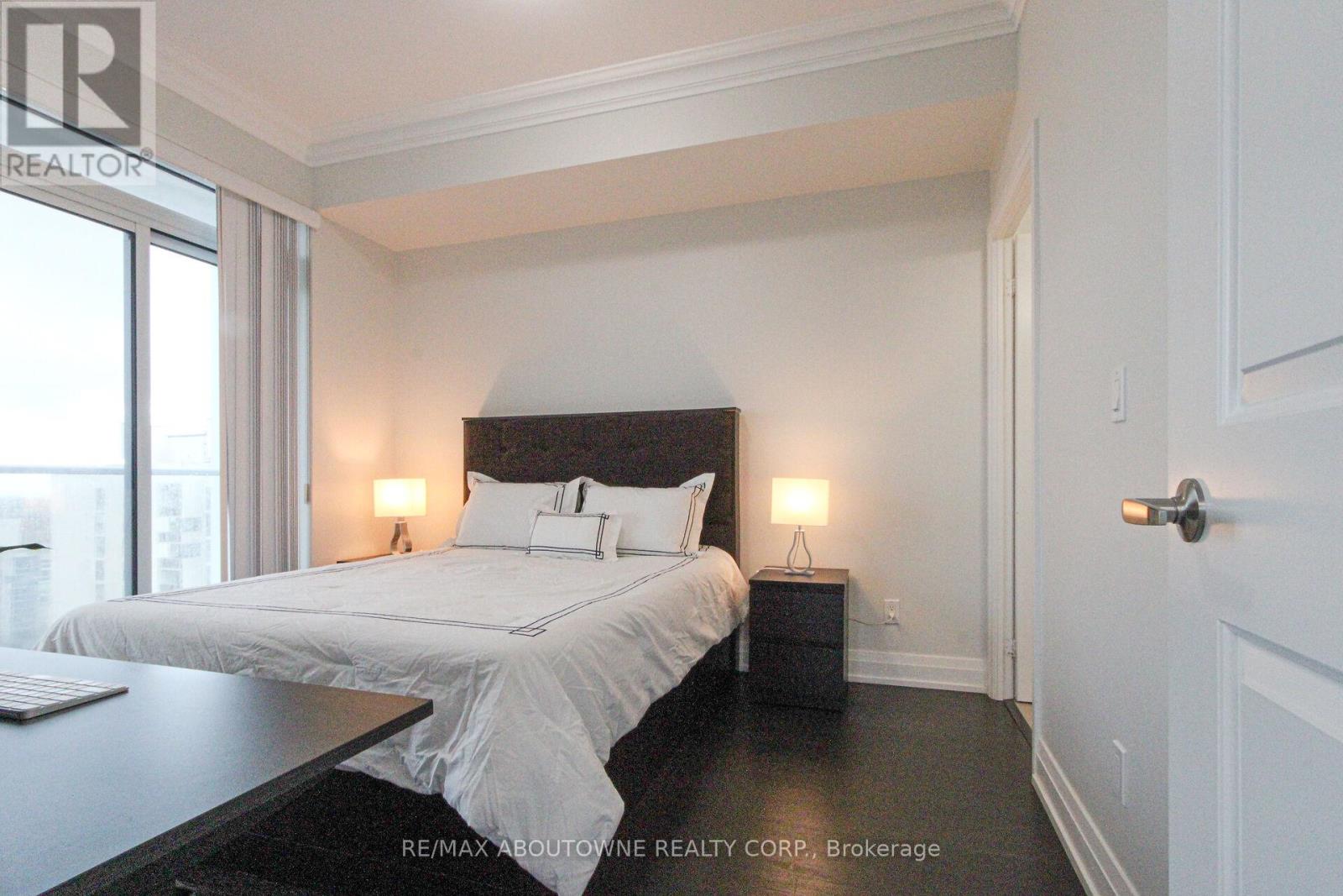 1503 - 65 Speers Road, Oakville (Oo Old Oakville), Ontario  L6K 0J1 - Photo 16 - W12495206