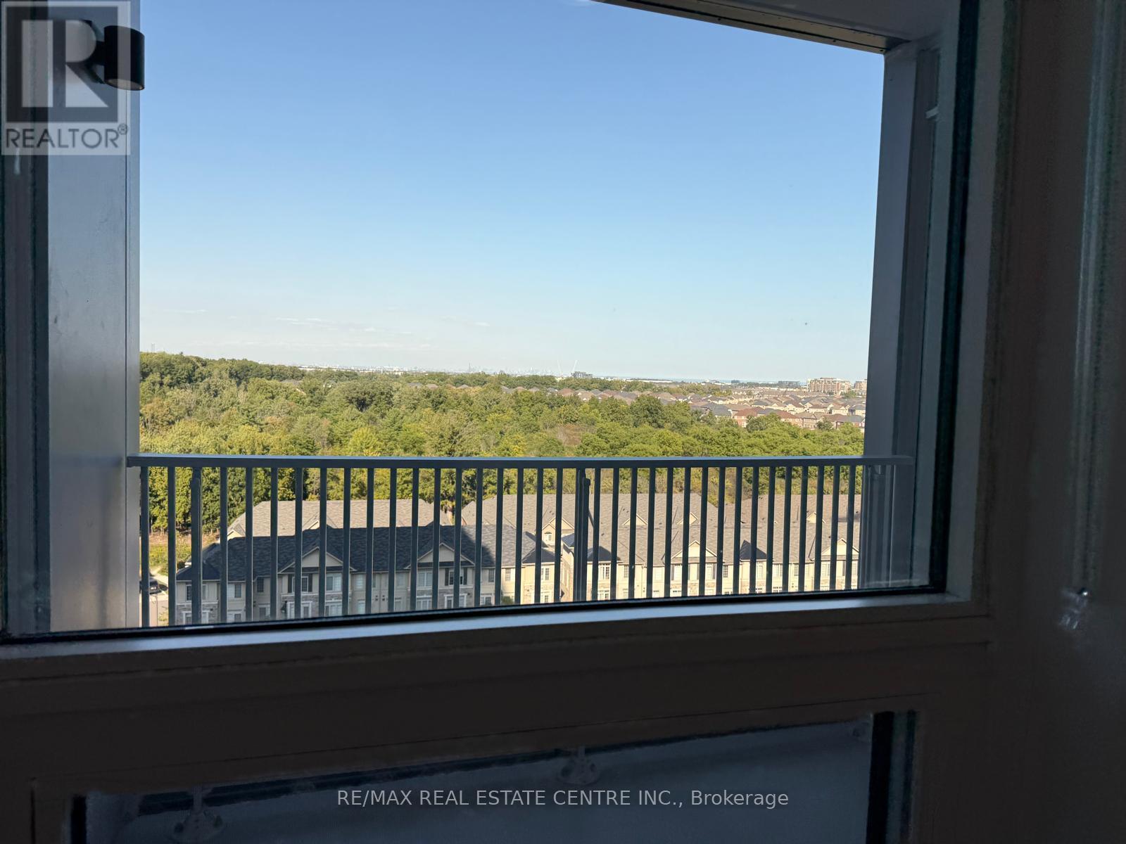 1003 - 3240 William Coltson Avenue, Oakville, Ontario L6H 8C8 - Photo 31 - W12402384