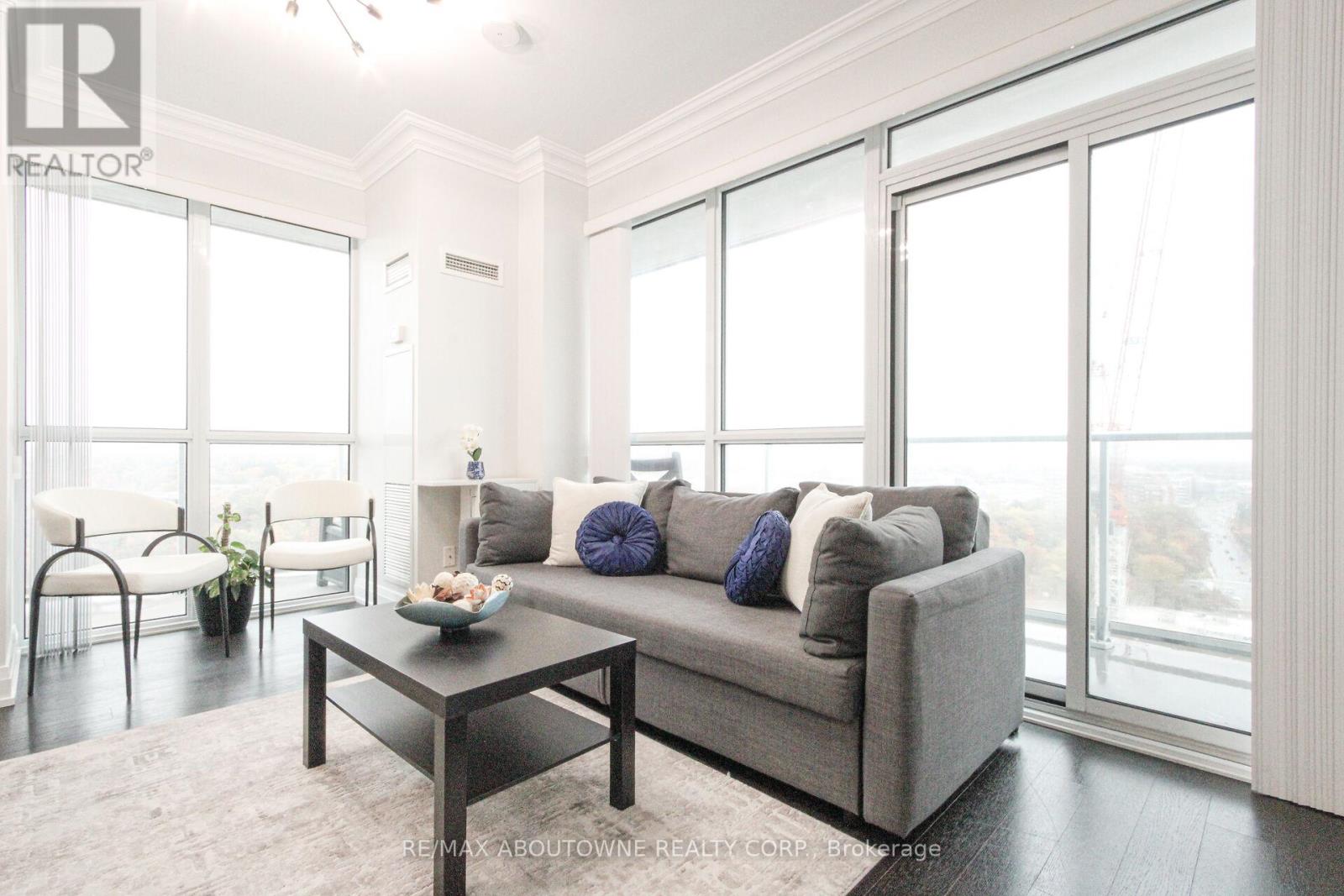 1503 - 65 Speers Road, Oakville (Oo Old Oakville), Ontario  L6K 0J1 - Photo 5 - W12495206