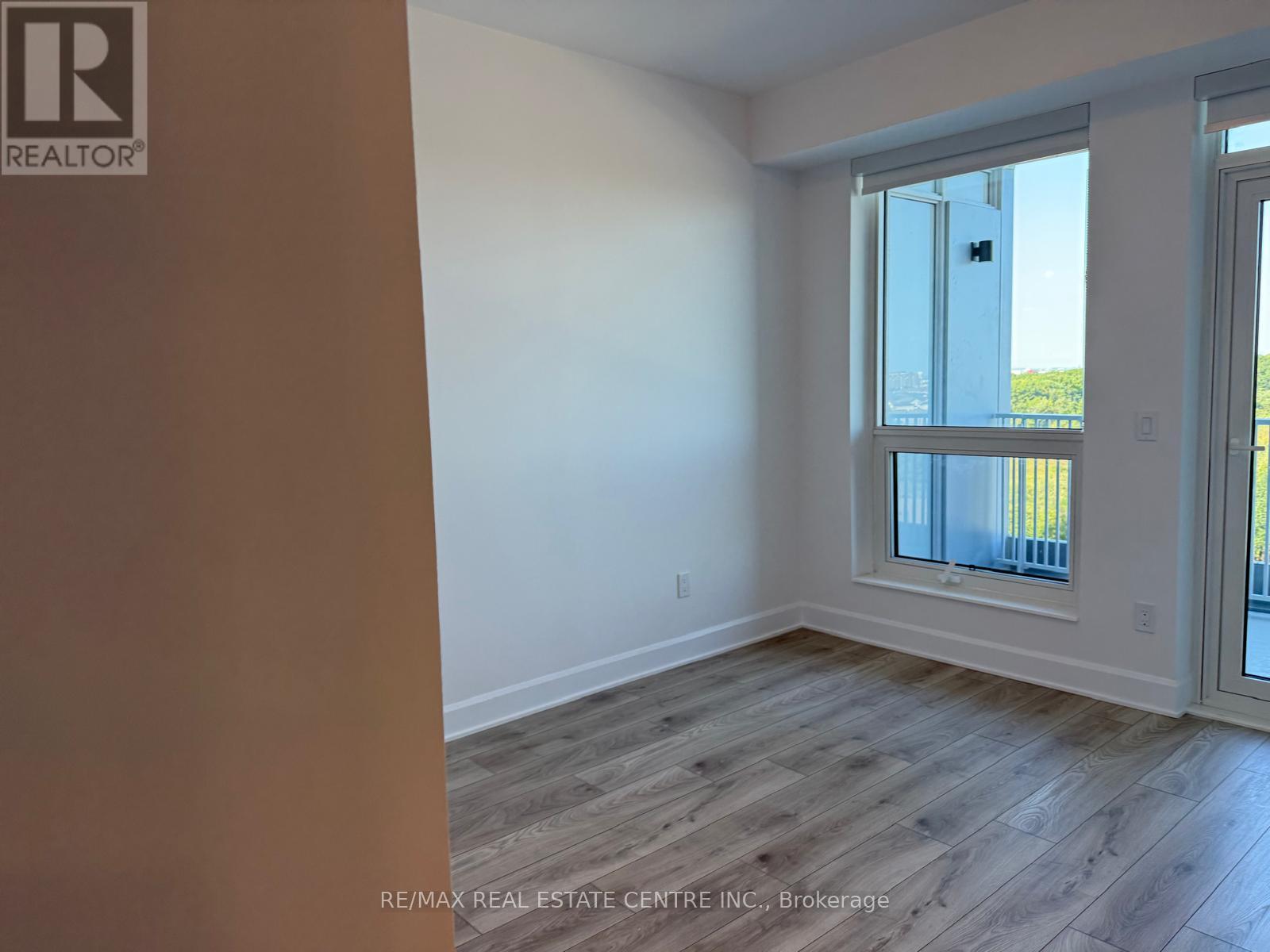 1003 - 3240 William Coltson Avenue, Oakville, Ontario L6H 8C8 - Photo 34 - W12402384