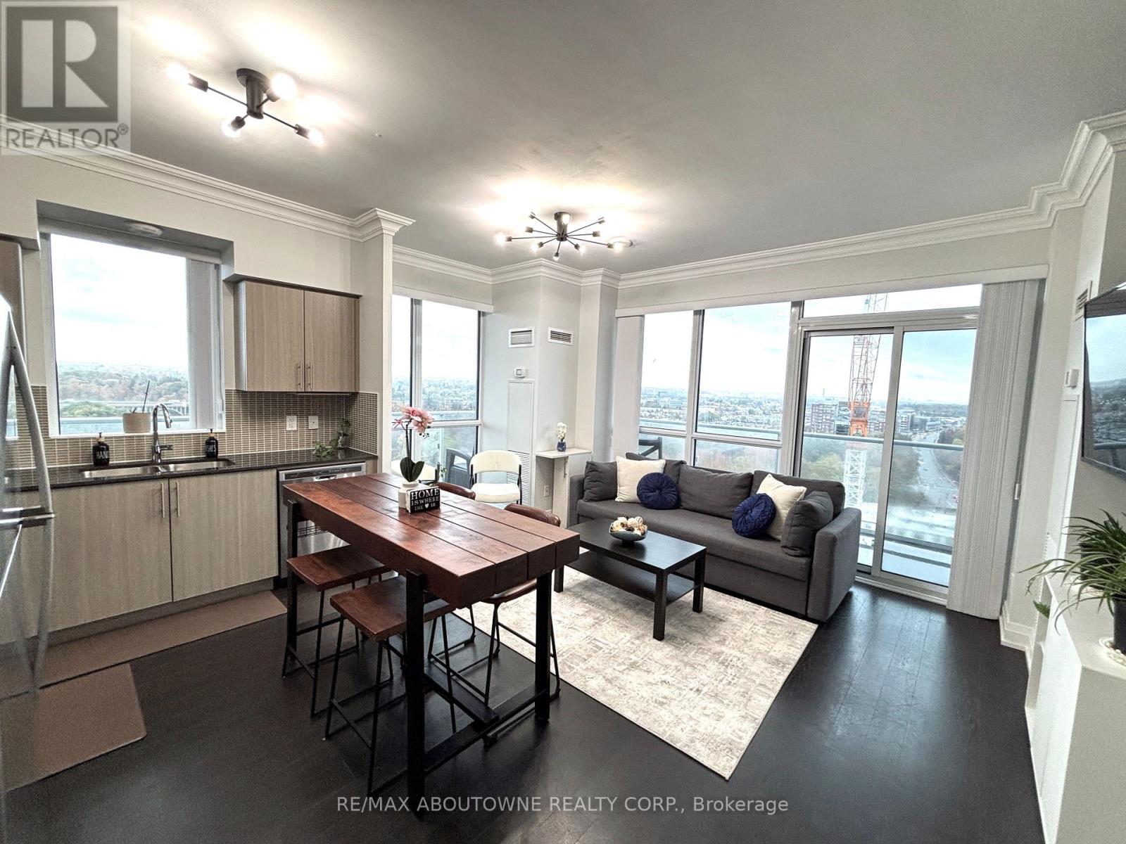 1503 - 65 Speers Road, Oakville (Oo Old Oakville), Ontario  L6K 0J1 - Photo 7 - W12495206