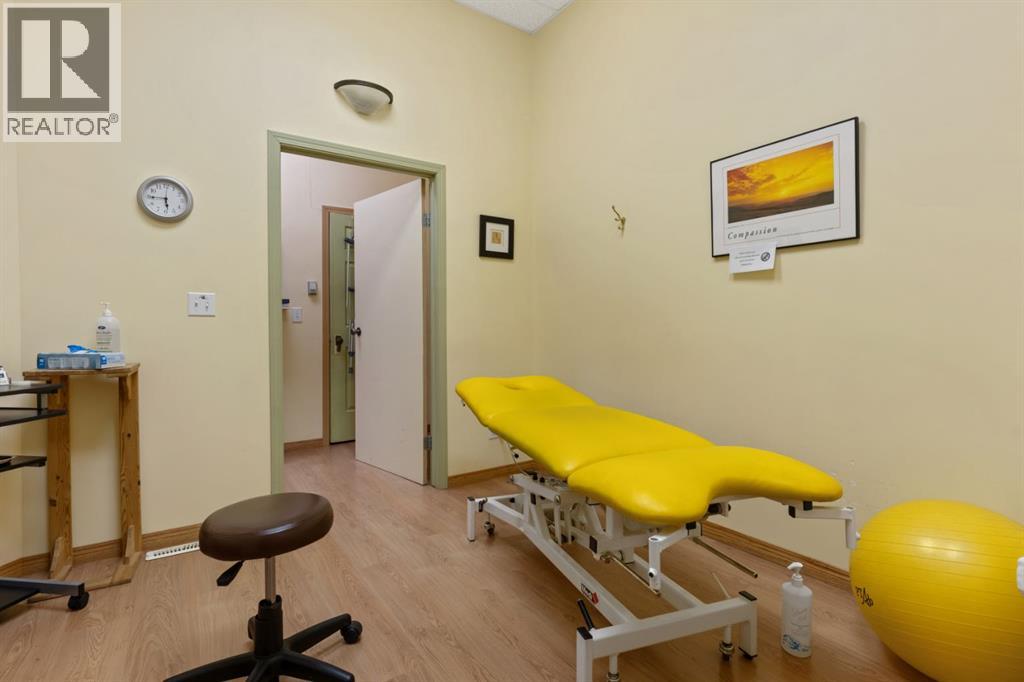 4933 49 Street, Camrose, Alberta  T4V 1N3 - Photo 21 - A2030401