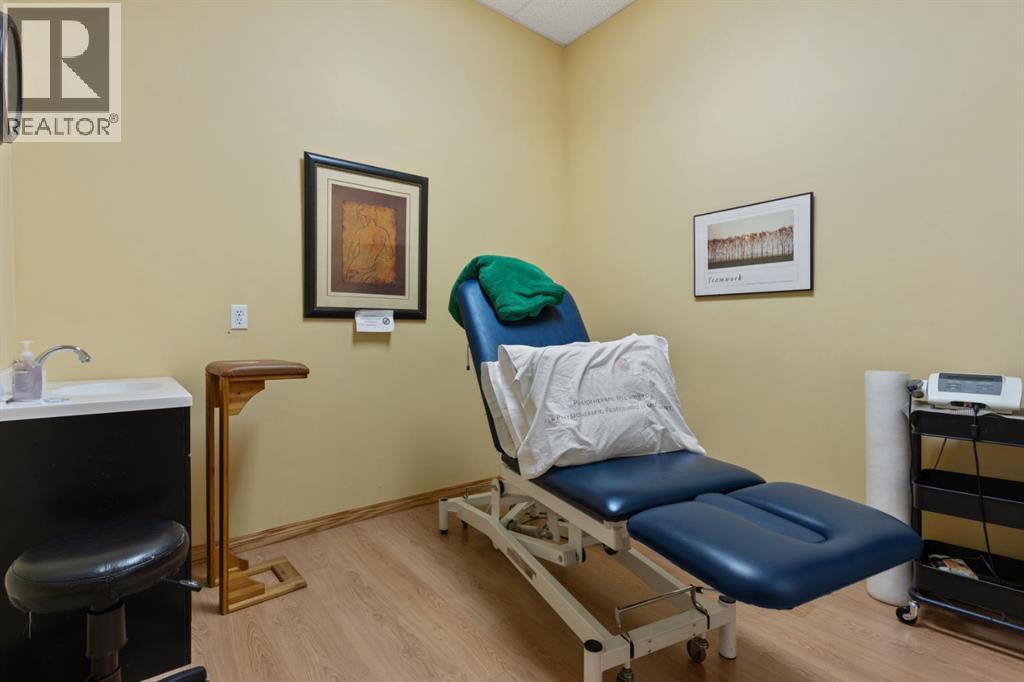 4933 49 Street, Camrose, Alberta  T4V 1N3 - Photo 23 - A2030401