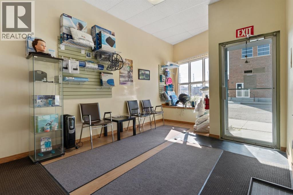 4933 49 Street, Camrose, Alberta  T4V 1N3 - Photo 6 - A2030401