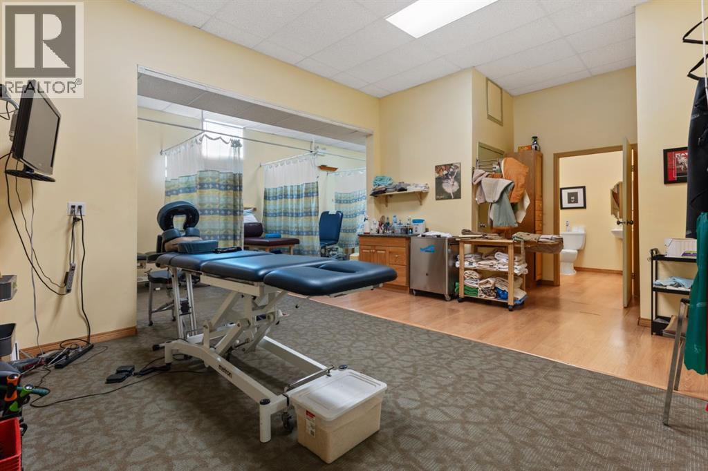 4933 49 Street, Camrose, Alberta  T4V 1N3 - Photo 19 - A2030401