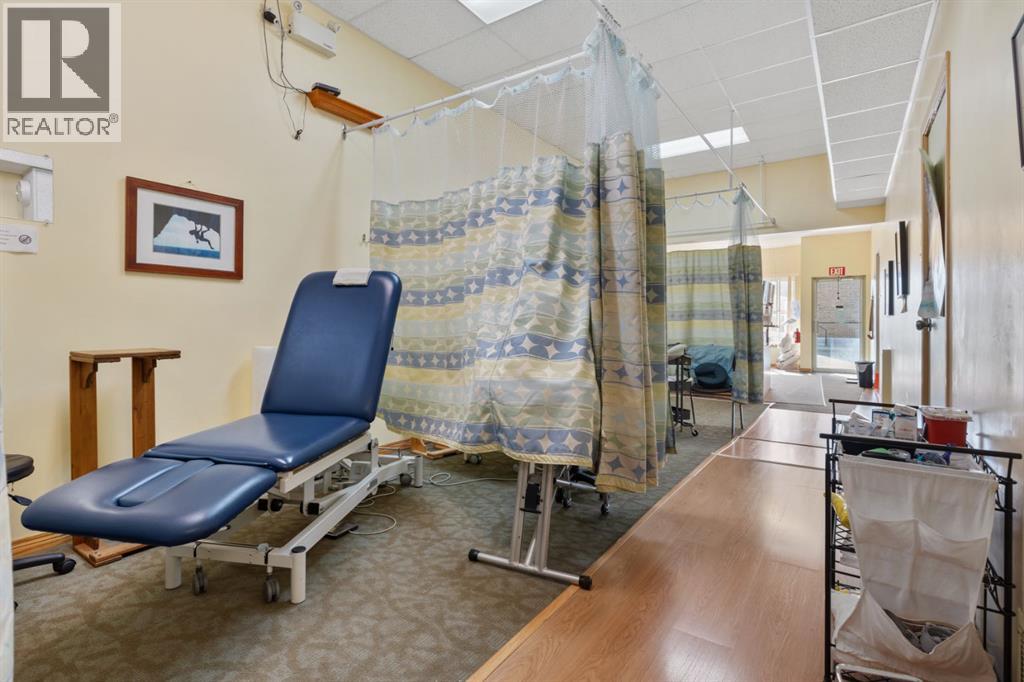 4933 49 Street, Camrose, Alberta  T4V 1N3 - Photo 17 - A2030401