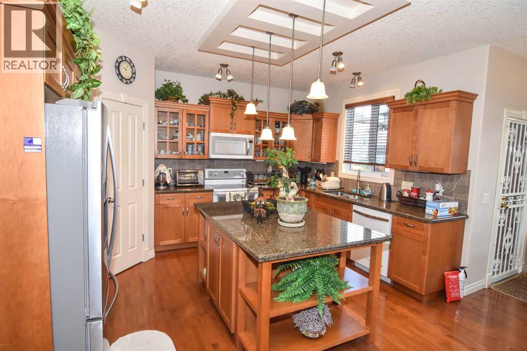 107 Panatella Close Nw, Calgary, Alberta  T3K 0N2 - Photo 13 - A2265413