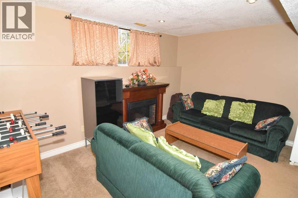 107 Panatella Close Nw, Calgary, Alberta  T3K 0N2 - Photo 37 - A2265413