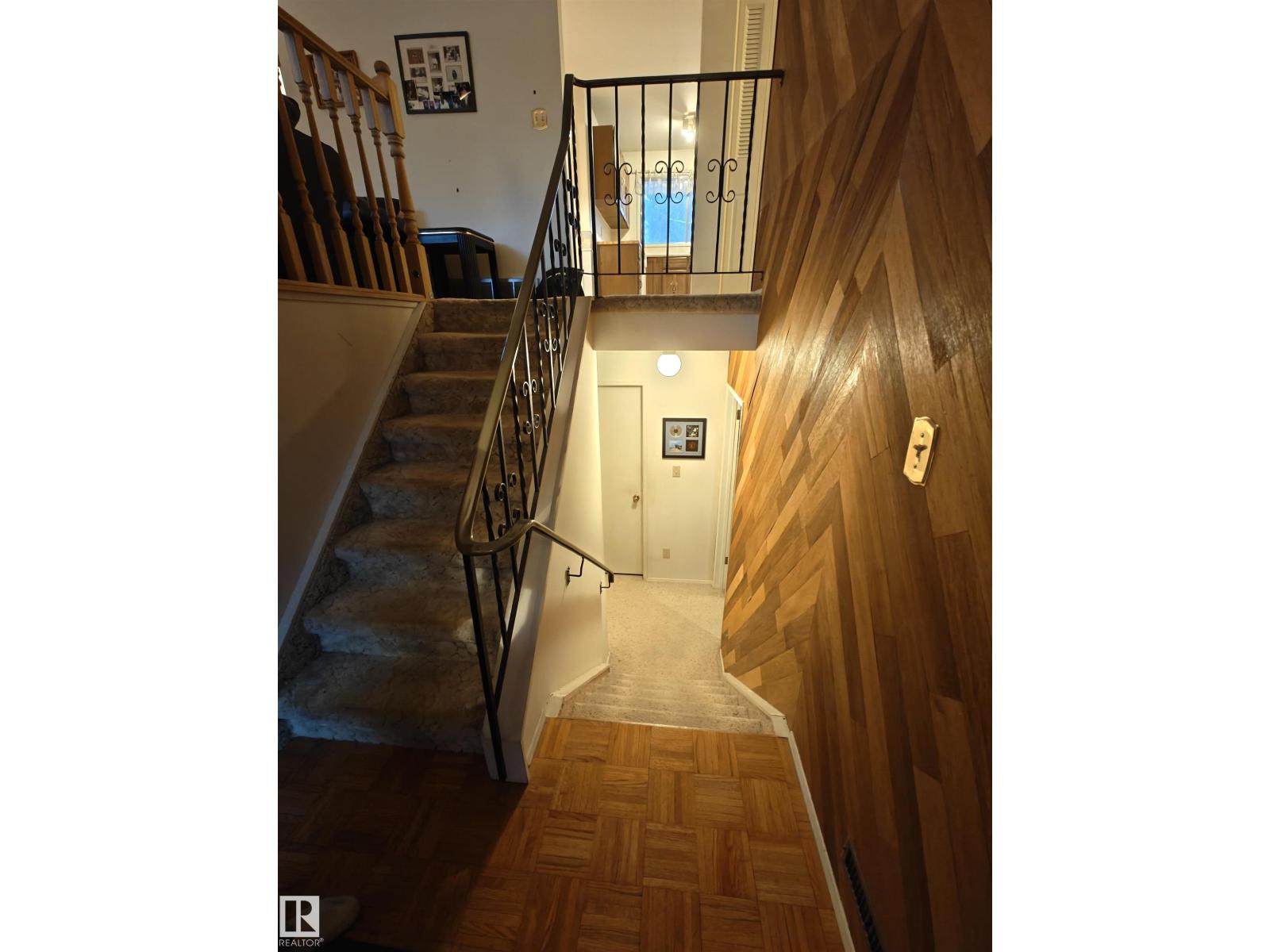 6808 11 Av Nw, Edmonton, Alberta  T6K 3J5 - Photo 11 - E4463619