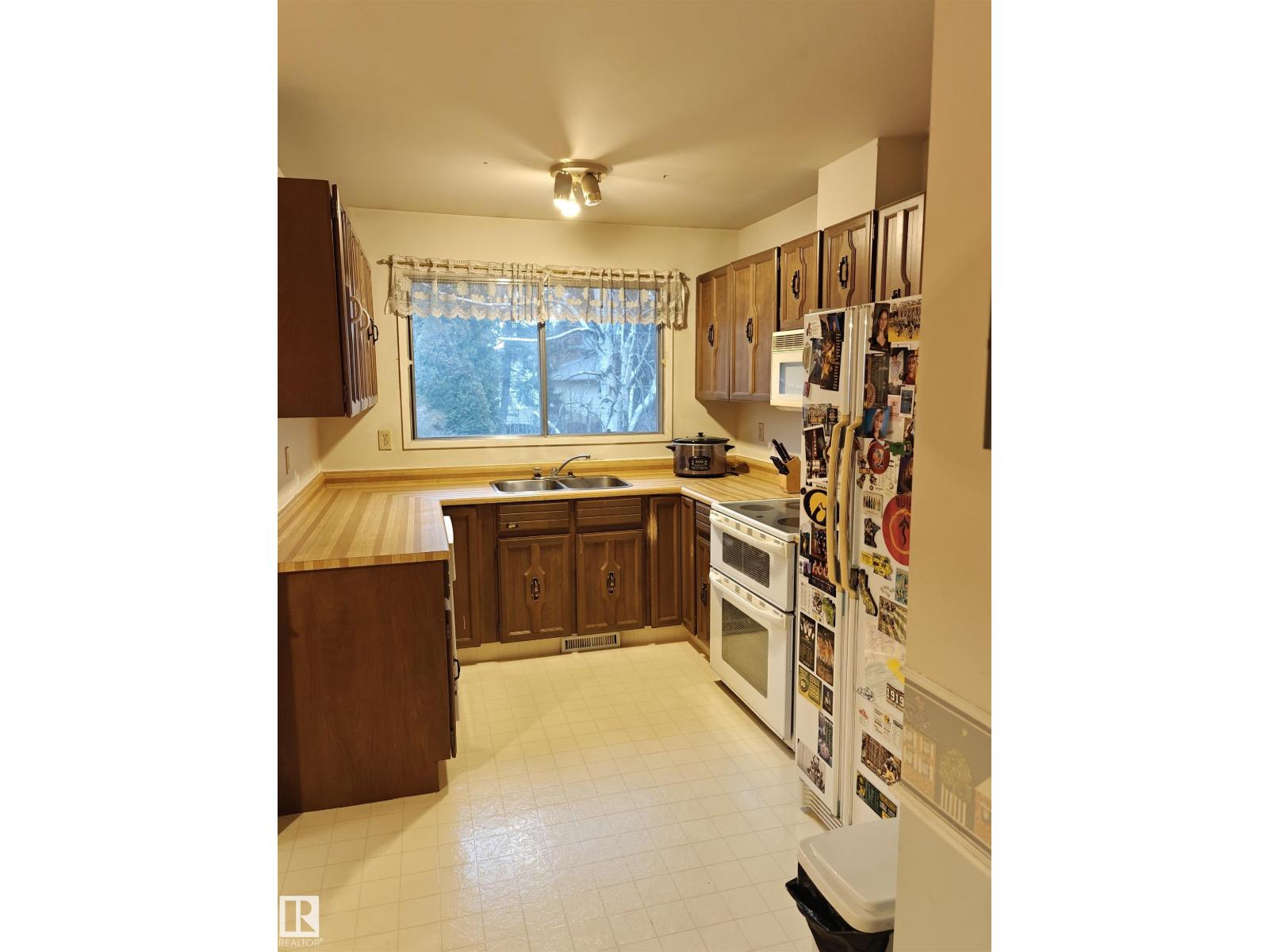 6808 11 Av Nw, Edmonton, Alberta  T6K 3J5 - Photo 9 - E4463619