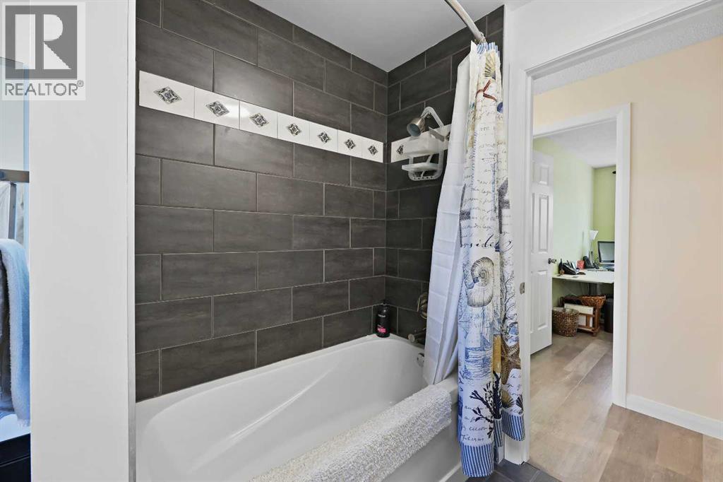 100 Hawkfield Crescent Nw, Calgary, Alberta  T3G 1Z5 - Photo 23 - A2268576