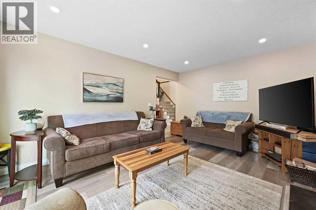 100 Hawkfield Crescent Nw, Calgary, Alberta  T3G 1Z5 - Photo 6 - A2268576