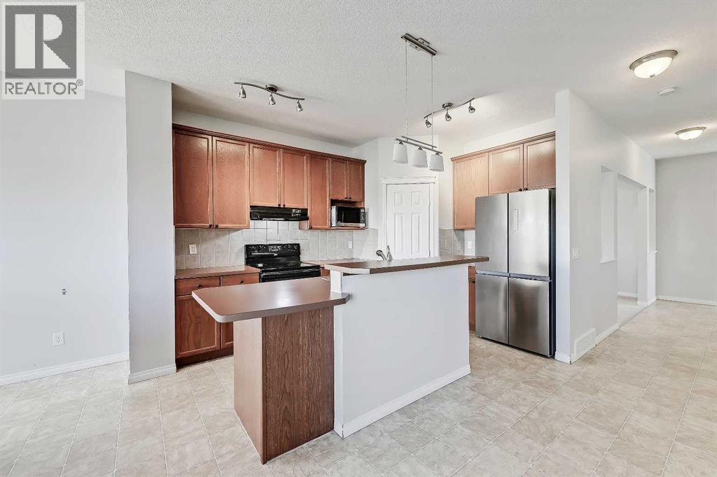 102 Kincora Glen Mews Nw, Calgary, Alberta  T3R 0B6 - Photo 5 - A2270641