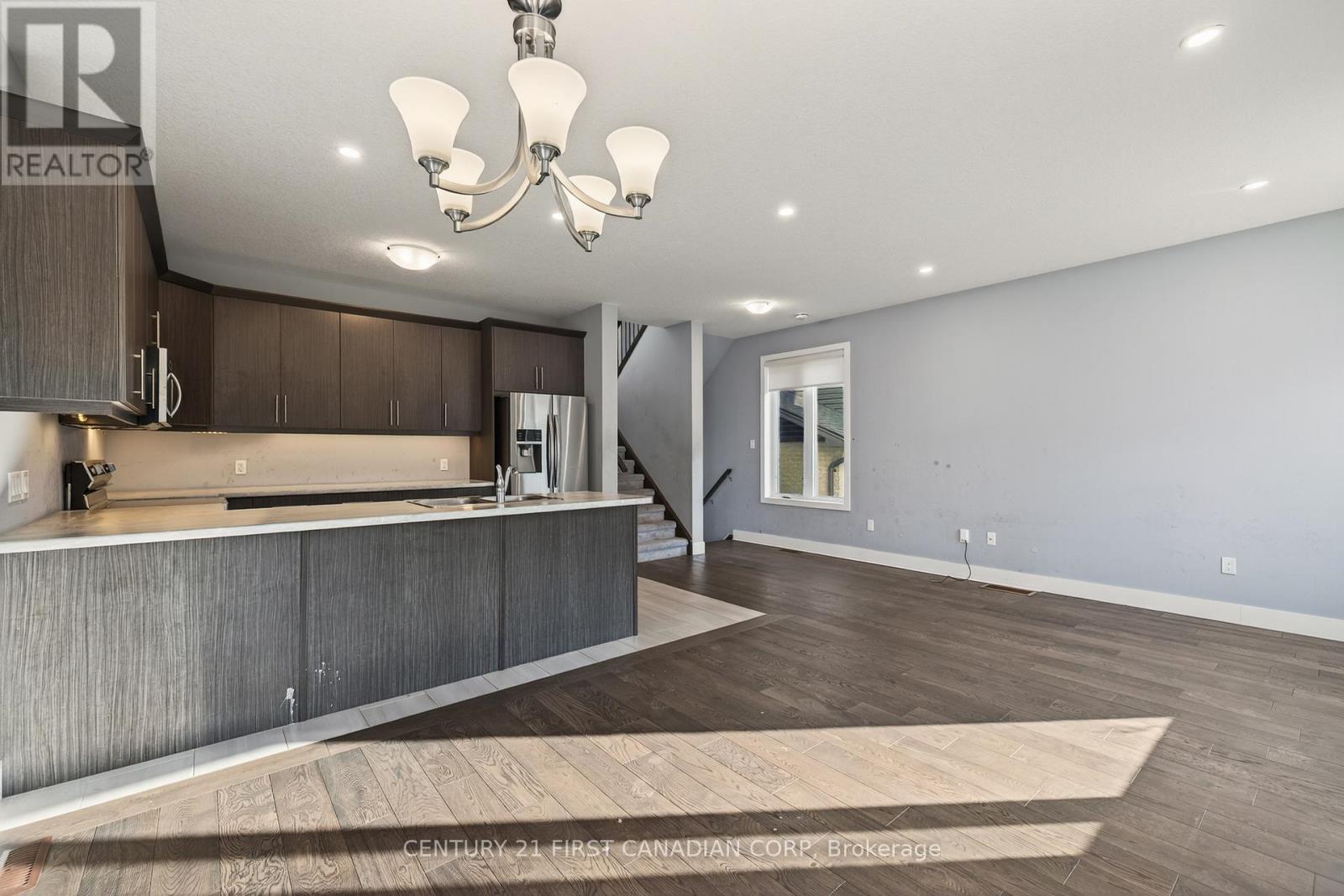 2004 Evans Boulevard, London South, Ontario  N6M 0J7 - Photo 5 - X12571952