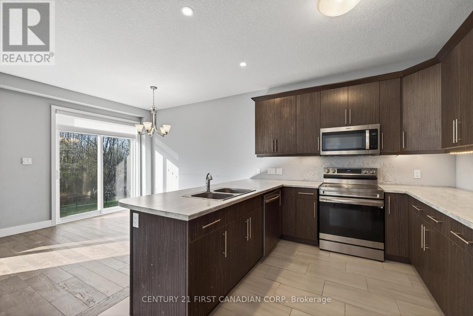 2004 Evans Boulevard, London South, Ontario  N6M 0J7 - Photo 7 - X12571952