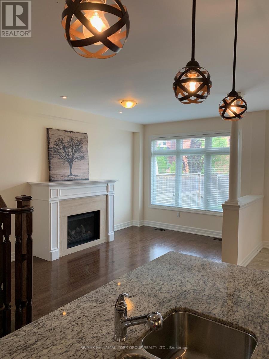 51 Spring Hill Drive, King, Ontario  L7B 0B4 - Photo 4 - N12571606