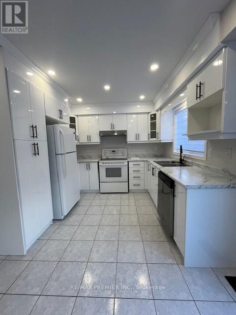 340 Via Carmine Avenue, Vaughan, Ontario  L4H 2R6 - Photo 2 - N12571656