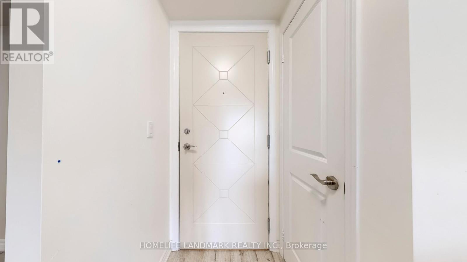 912 - 18 Harding Boulevard E, Richmond Hill, Ontario  L4C 0T3 - Photo 39 - N12571700