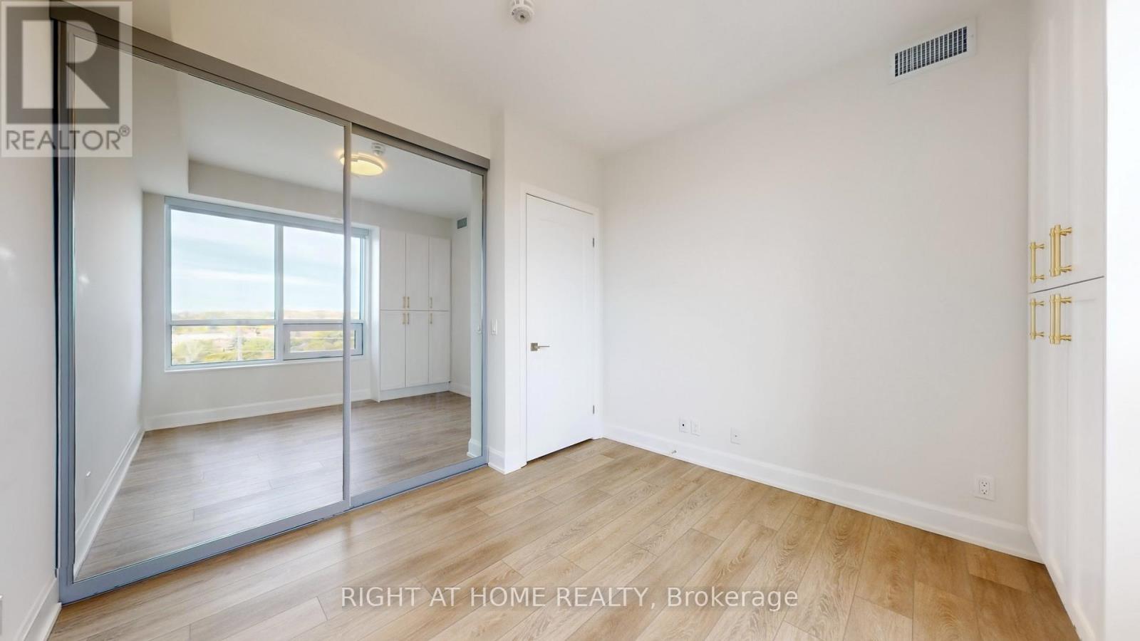 807 - 38 Water Walk Drive, Markham, Ontario  L3R 6M8 - Photo 22 - N12571704