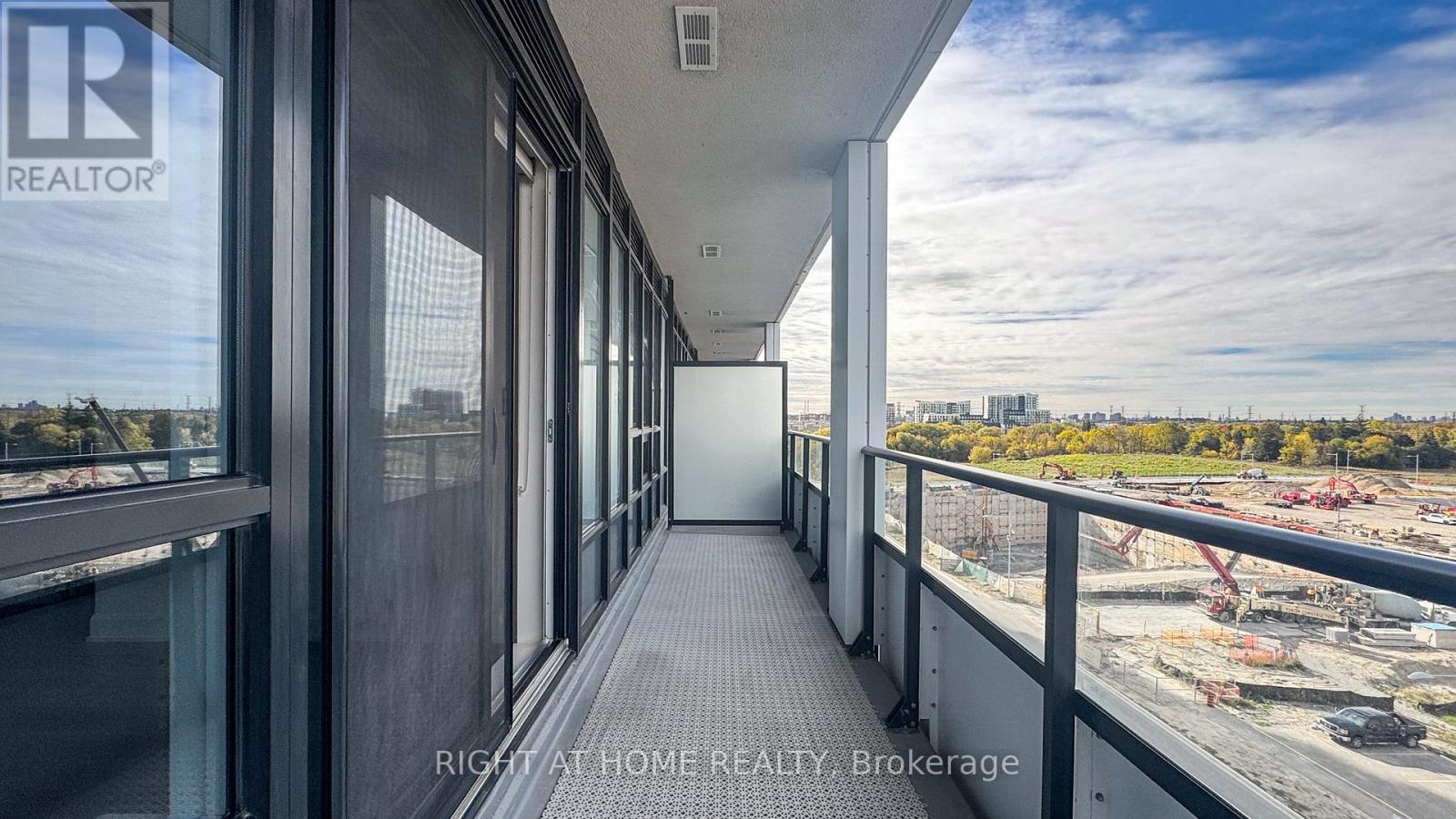 807 - 38 Water Walk Drive, Markham, Ontario  L3R 6M8 - Photo 29 - N12571704