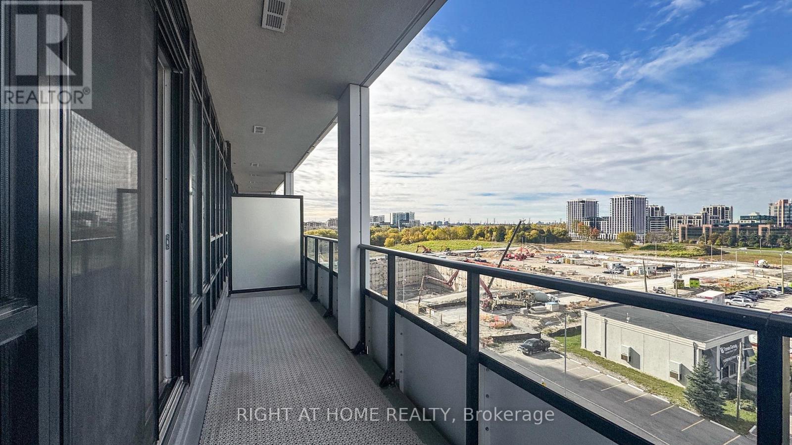 807 - 38 Water Walk Drive, Markham, Ontario  L3R 6M8 - Photo 30 - N12571704