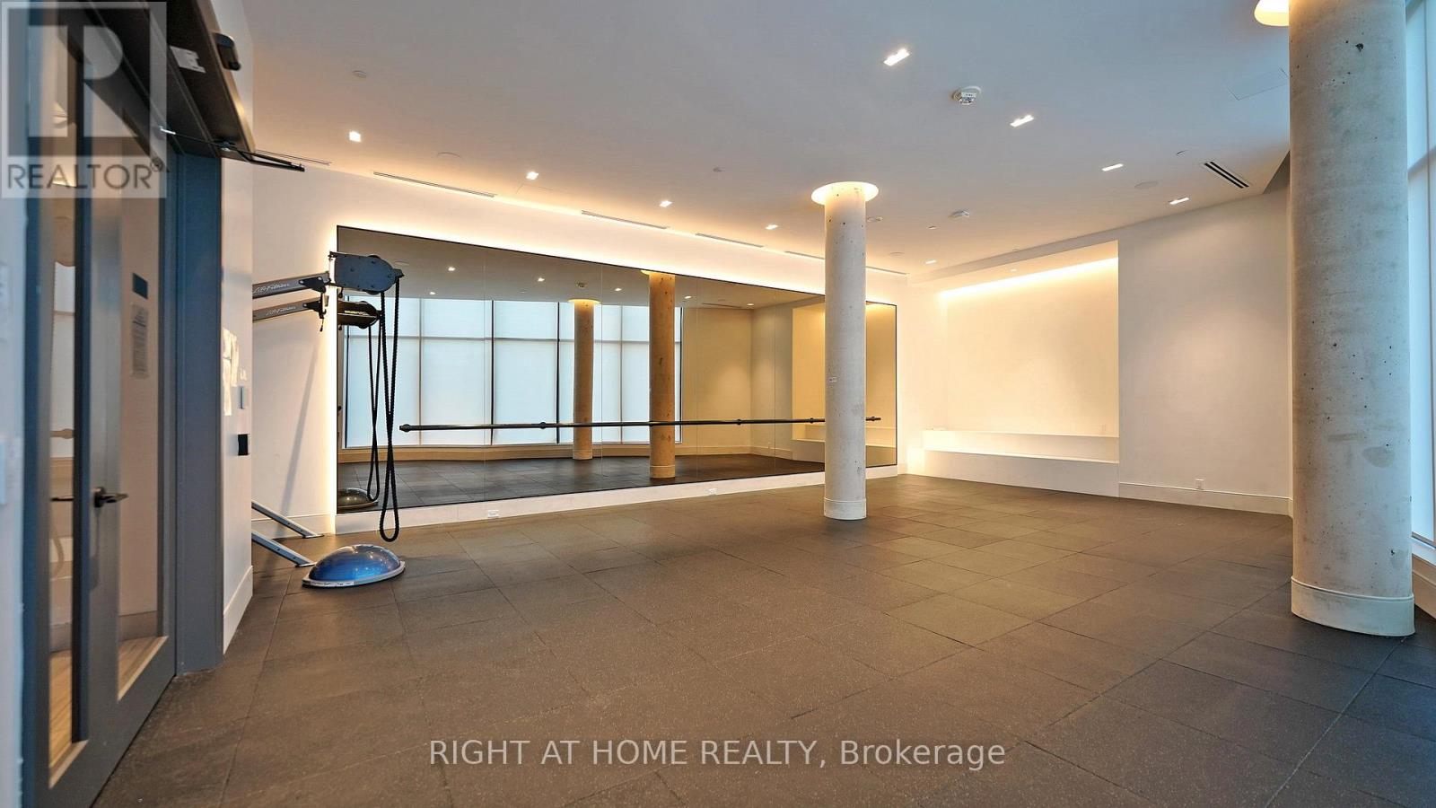 807 - 38 Water Walk Drive, Markham, Ontario  L3R 6M8 - Photo 40 - N12571704