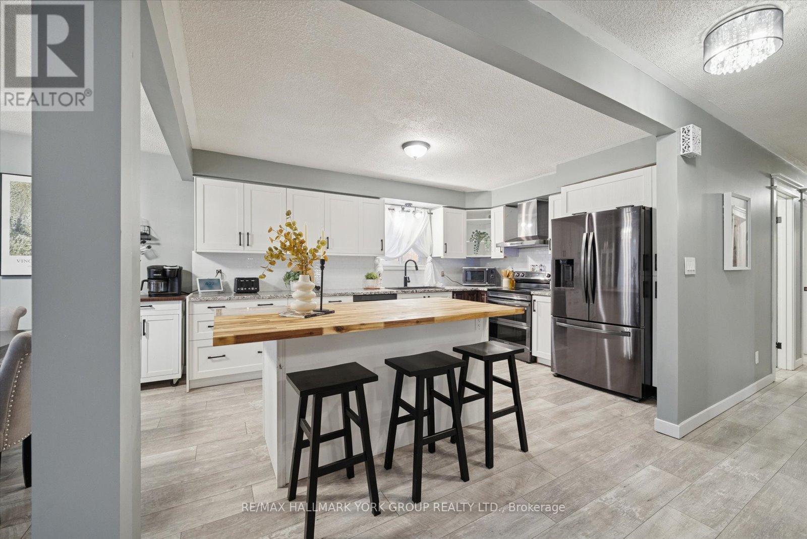 5 Burke Street, Georgina, Ontario  L0E 1R0 - Photo 11 - N12571726