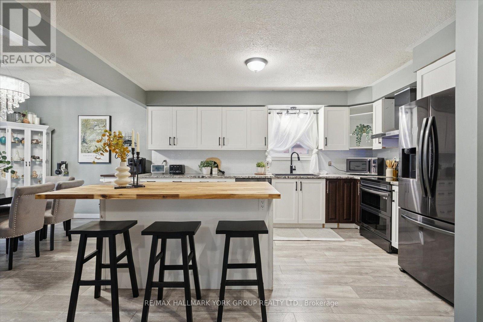 5 Burke Street, Georgina, Ontario  L0E 1R0 - Photo 12 - N12571726