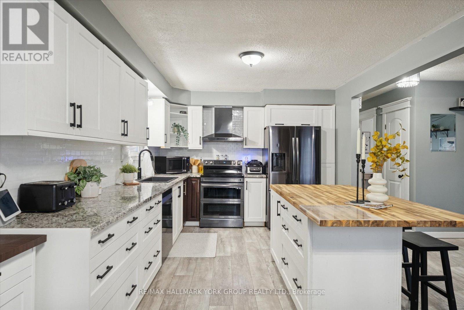 5 Burke Street, Georgina, Ontario  L0E 1R0 - Photo 14 - N12571726