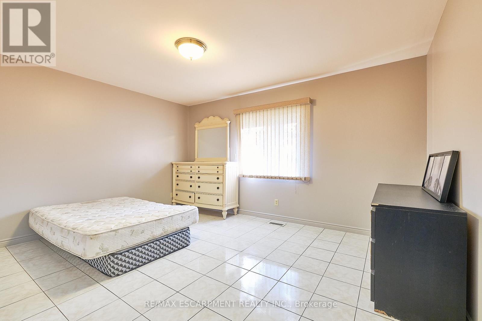 13 Balsam Avenue, Tiny, Ontario  L0L 2T0 - Photo 12 - S12571596