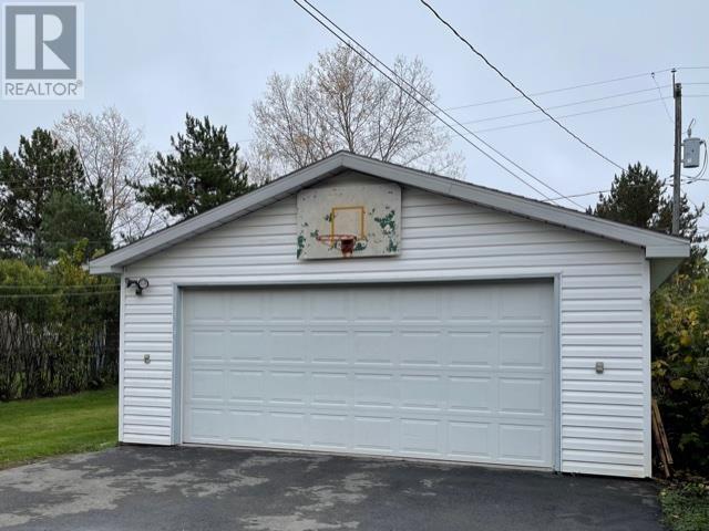 2218 Moodie St E, Thunder Bay, Ontario  P7E 4Z6 - Photo 2 - TB253395