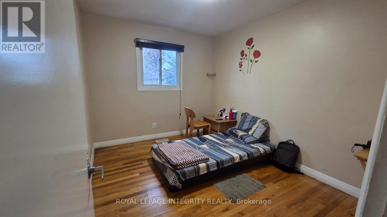 1 - 176 Oakridge Boulevard, Ottawa, Ontario  K2G 2V2 - Photo 7 - X12571792