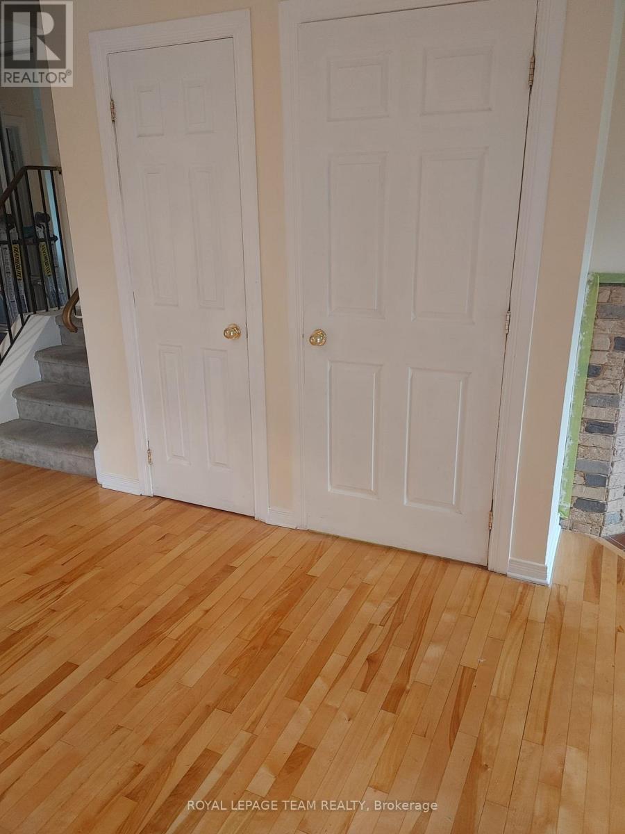 1648 Nordic Way, Ottawa, Ontario  K1B 5K4 - Photo 13 - X12571822