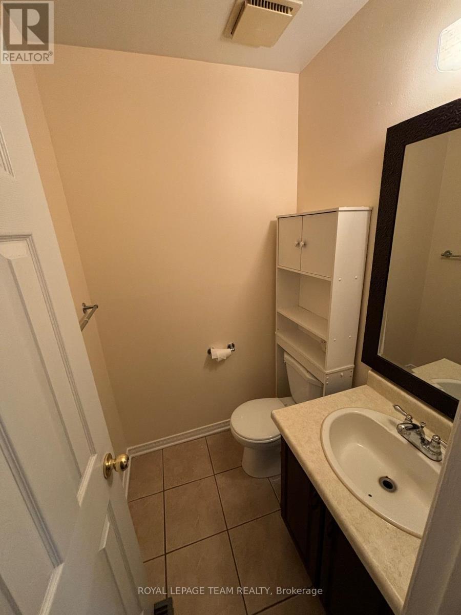 1648 Nordic Way, Ottawa, Ontario  K1B 5K4 - Photo 4 - X12571822