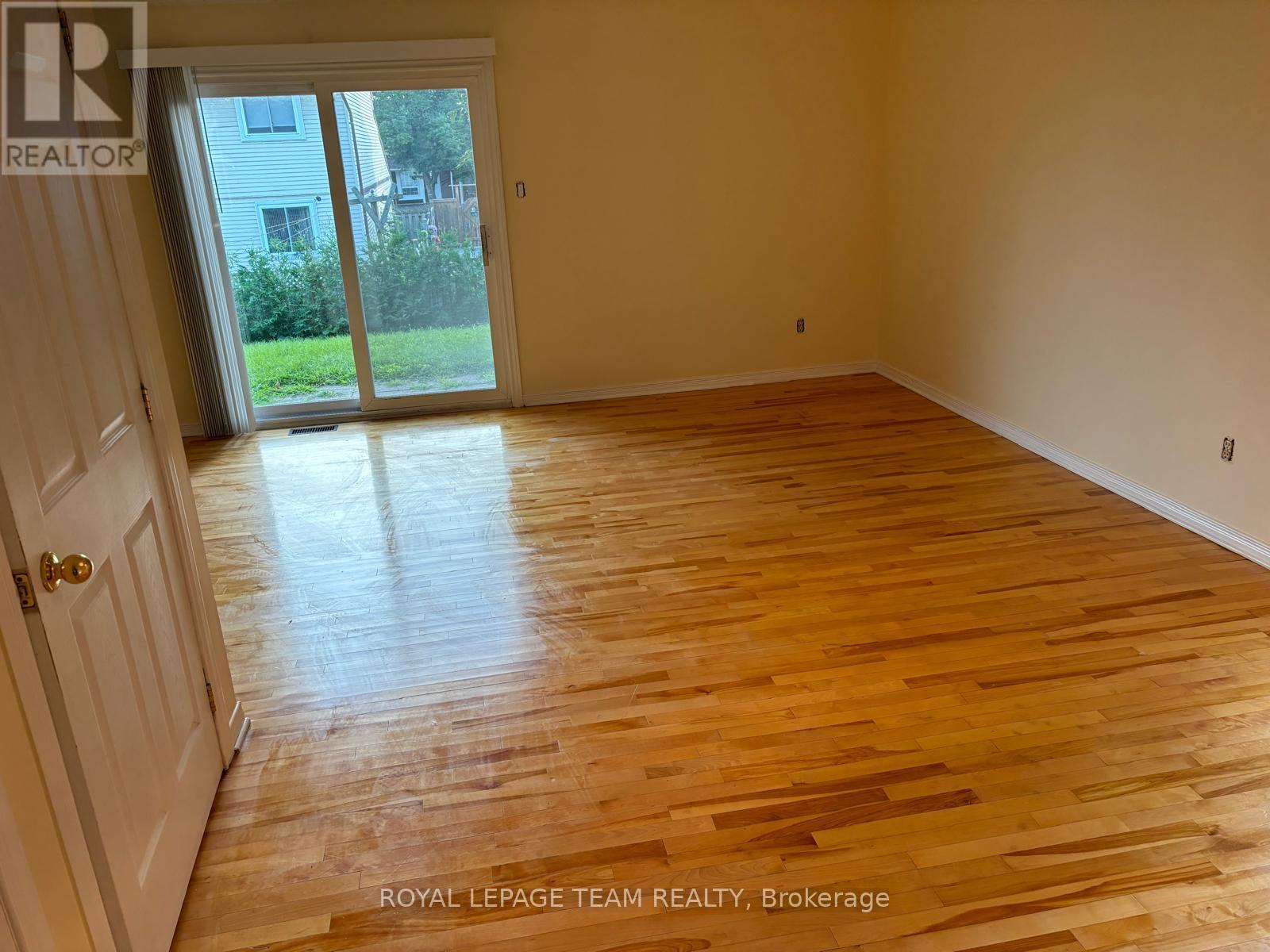 1648 Nordic Way, Ottawa, Ontario  K1B 5K4 - Photo 8 - X12571822