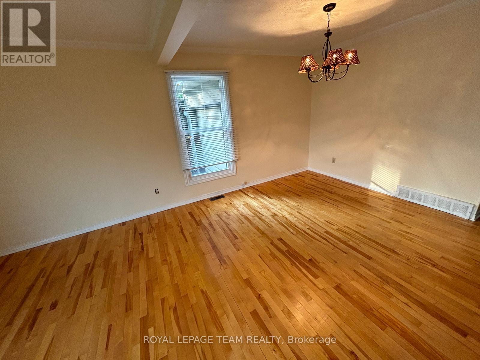 1648 Nordic Way, Ottawa, Ontario  K1B 5K4 - Photo 9 - X12571822