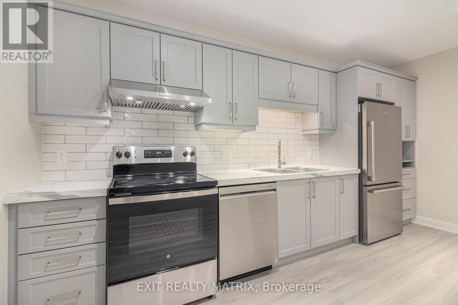 1208 Montblanc Crescent, Russell, Ontario  K0A 1W0 - Photo 7 - X12571862