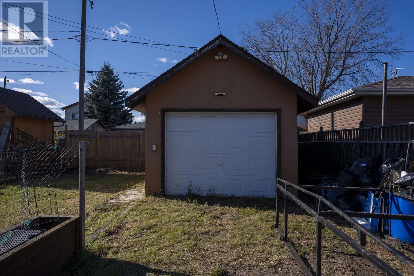 535 Mcbain St, Thunder Bay, Ontario  P7C 2Y1 - Photo 2 - TB253477