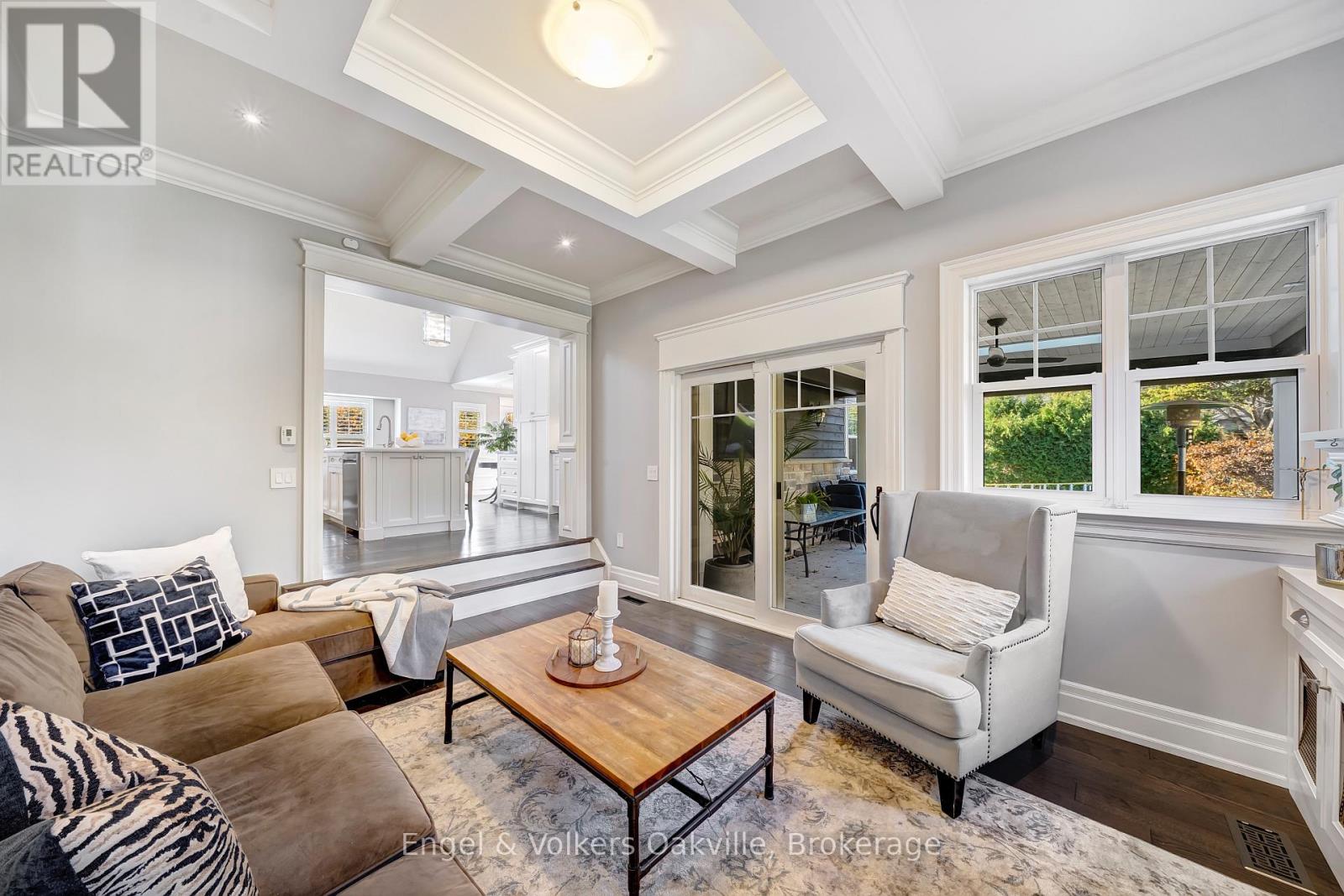 1378 Langdale Crescent, Oakville, Ontario  L6H 2K8 - Photo 15 - W12571766